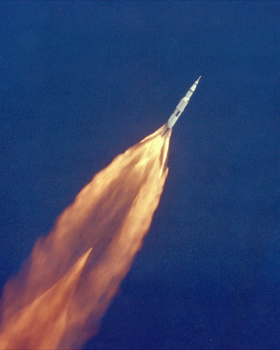 saturn_v_launch